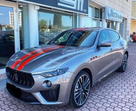 MASERATI Levante V8 580 CV AWD Trofeo