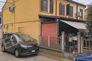 Immobile in asta di 98 m² con 3 locali e box auto 