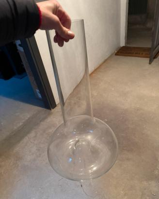 Vaso in vetro trasparente
