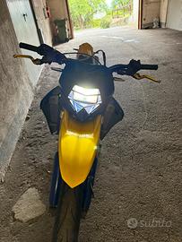 motard Husqvarna 610
