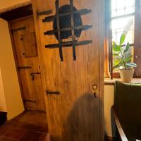 Mobile alto in legno