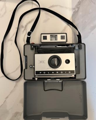 Polaroid Automatic 320 Land Camera