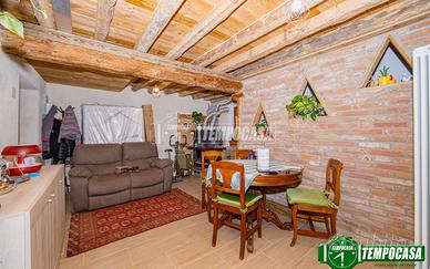 Casa indipendente a Cava Manara 3 locali