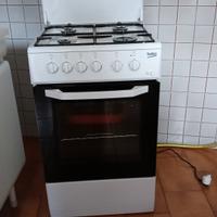Cucina Beko 60x60 con forno elettrico