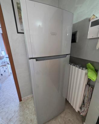 frigo con congelatore 