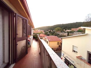 Palmari ampio pentavano con balconi