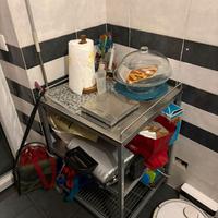 Carrello in metallo da cucina