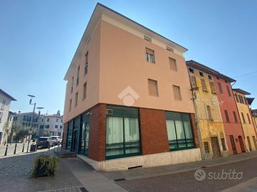 CASA INDIPENDENTE A MARONE