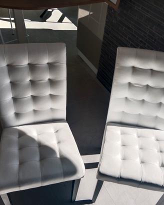 2 poltroncine bianche