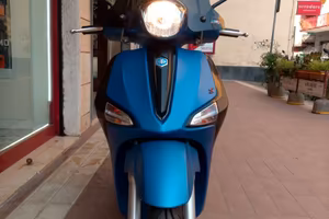 Piaggio Liberty 50 S  (INTR0VABILE BLU OPACO) N.B