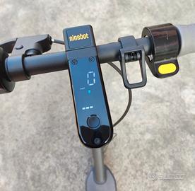 Monopattino elettrico Segway Ninebot KickScooter