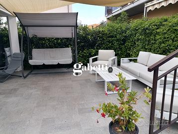 Porzione di villetta con accesso al mare VC/91