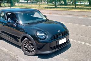 Mini Cooper Essential F66