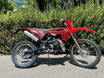 Beta RR 50 Enduro 2025 rossa NUOVA