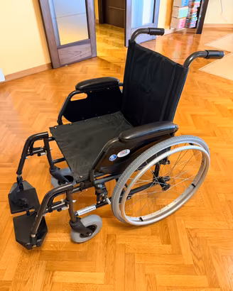 Sedia a Rotelle richiudubile