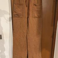 Pantalone Zara , non presenta macchie