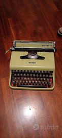 macchina da scrivere  Lettera 22 - Olivetti 