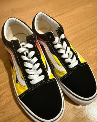 Vans con fiamme