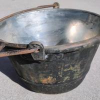 Antico paiolo in rame con interno stagnato