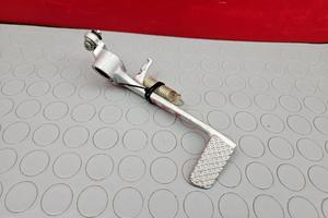 LEVA FRENO POSTERIORE YAMAHA R1 2006 2005 2004 YZF