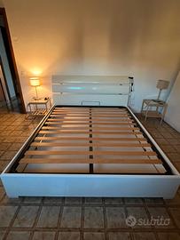 letto matrimoniale con contenitore e testiera