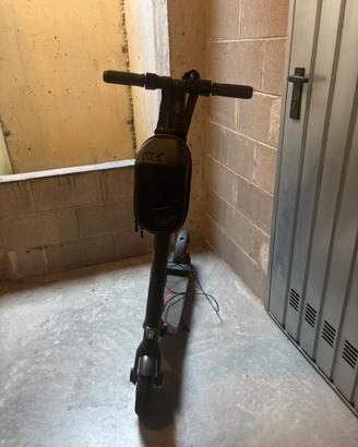 Monopattino elettrico segway ninibot E25E
