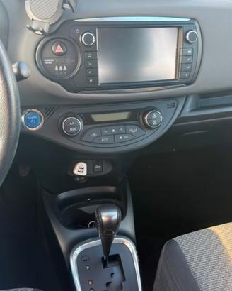 Toyota Yaris ibrida 1.5 Hybrid full optional