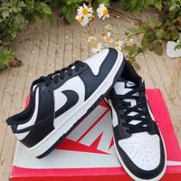 Nike Dunk Low Nere e Bianche 42 Nuove, Originali
