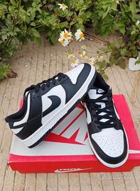 Nike Dunk Low Nere e Bianche 42 Nuove, Originali