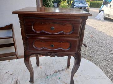 Comodini Diversi Modelli