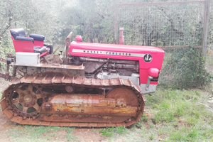Trattore massey ferguson cingolato c164