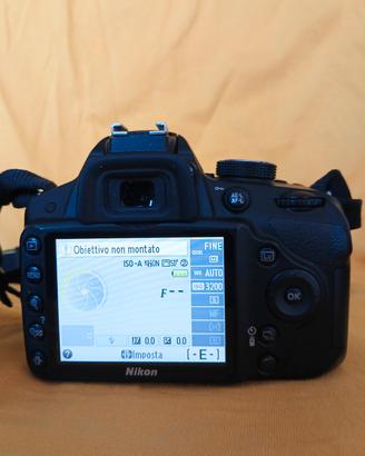 Nikon D 3200 solo corpo