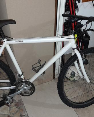 mtb uomo . taglia 26