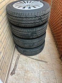 Cerchi con gomme 17” mercedes vito
