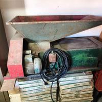 Pigiatrice per vino /macchina diraspatrice per uva