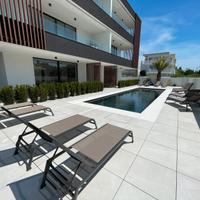 Jesolo-nuovi-terrazza-piscina-centrale