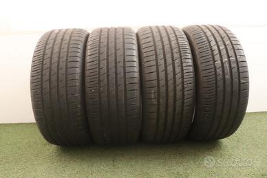 Gomme Momo top Run 215 40 17 estate