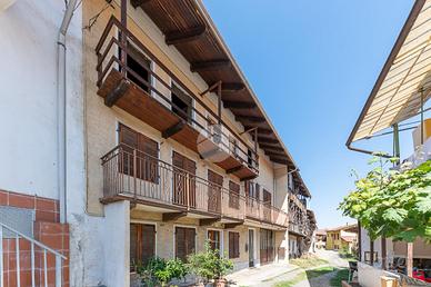 CASA SEMINDIPENDENTE A VALLO TORINESE