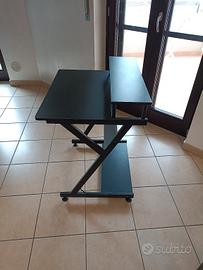 scrivania compatta per smart working 