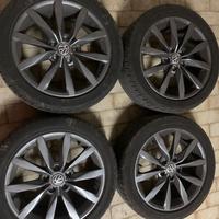 Serie 4 cerchi con pneumatici originali volkswagen