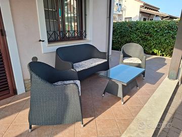 Divanetto e Poltroncine in Polyrattan