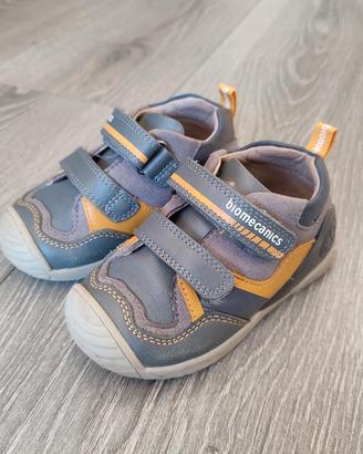 Scarpe Biomecanics taglia 23