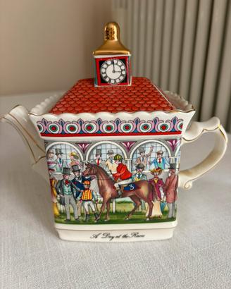 Teiera James Sadler & Sons “A Day at the Races”
