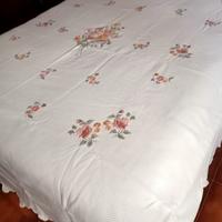 copriletto Piquet bianco ricamato