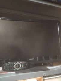 TV color con telecomando 