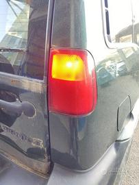 Fanale post destro NISSAN TERRANO II 1997