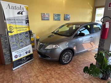 Lancia Ypsilon 900benz. Cambio automatico