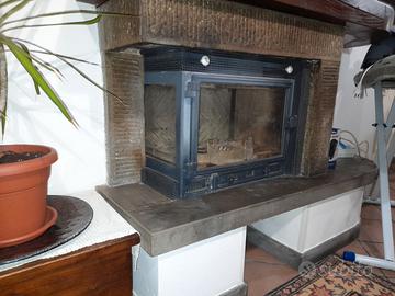 Inserto per caminetto a legna angolare