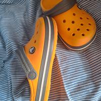 crocs crossband j2 33-34