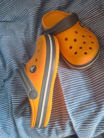 crocs crossband j2 33-34